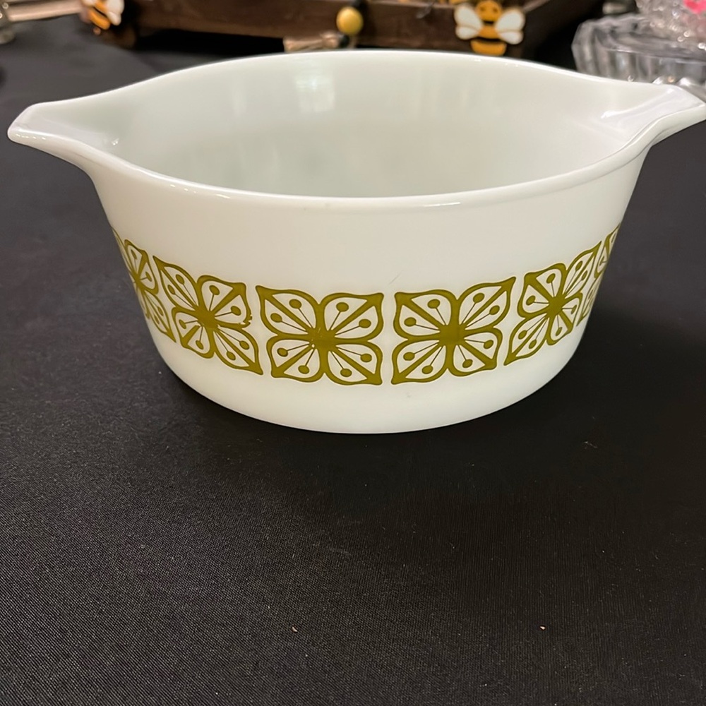 Pyrex Verde Cinderella Bowl, 474B